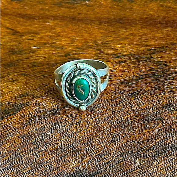 Vintage Sterling Silver & Turquoise Ring - Picture 1 of 12